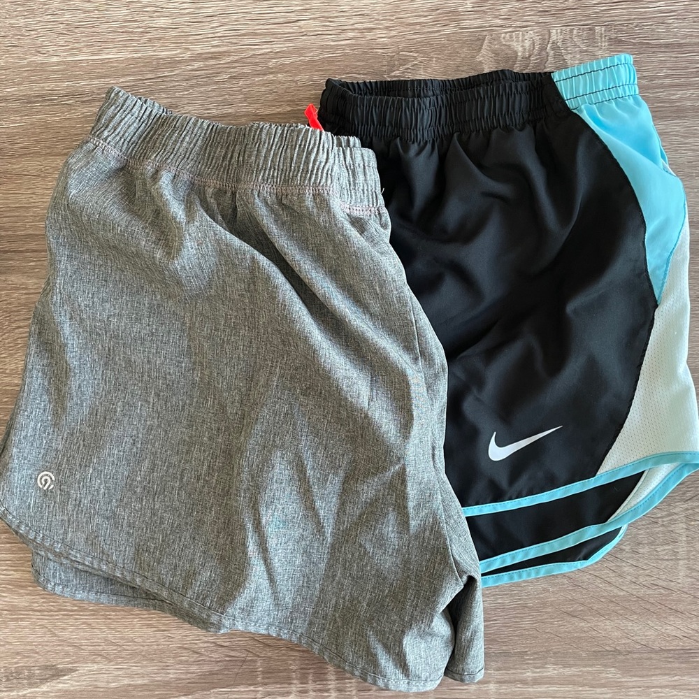 Lot of 2 pairs Women’s running shorts (XL)